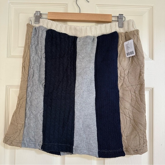 NWT UO Urban Renewal Remade Cable Knit Mini Sweater Skirt - Picture 1 of 9